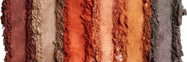 sequence of earth toned eyeshadows